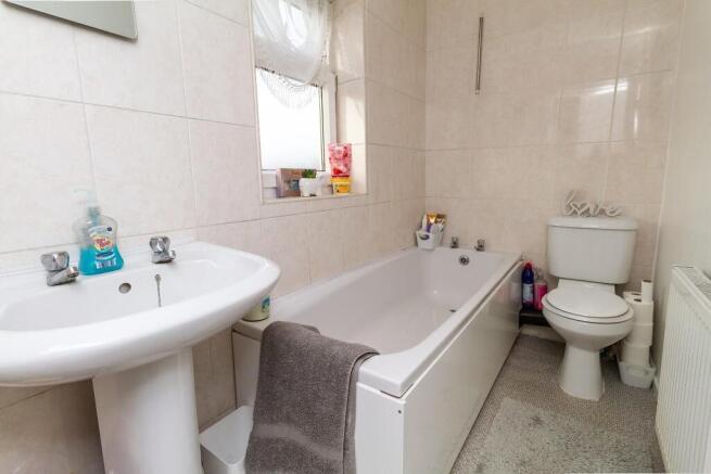 2 bed House for sale Image 9