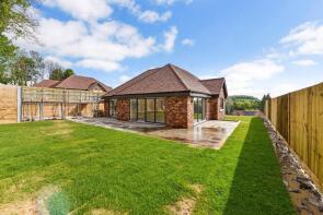 7, Langrish Grove, Alton GU34 2GF