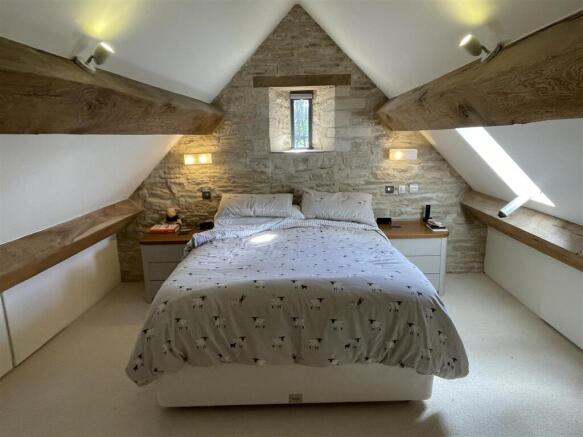 Bedroom_0433.JPG