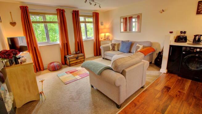 Open Plan Lounge Kitchen