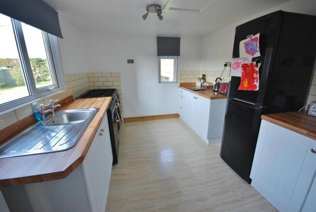 KITCHEN: