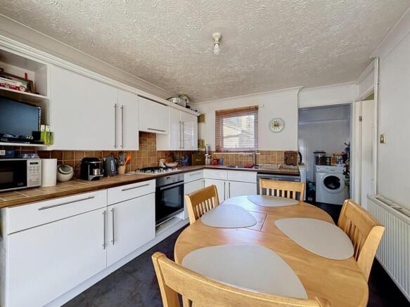 Bath Court, Haverhill photo 4