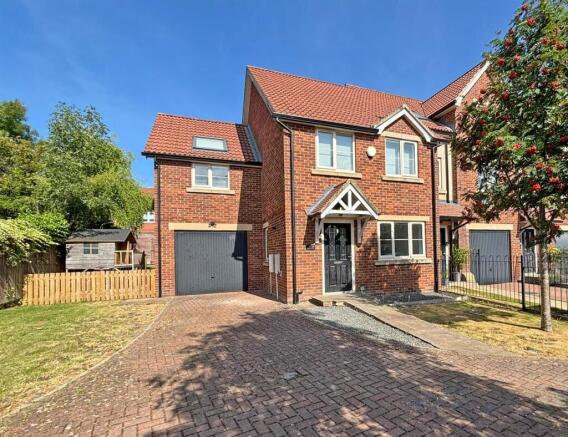 4 bed End of Terrace to rent in harrogate