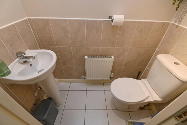 4 bed Detached for sale Image 10