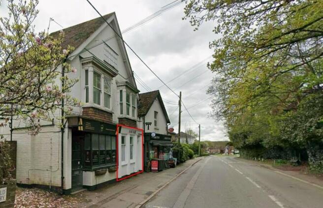 Lock-up shop in well-regarded village location
