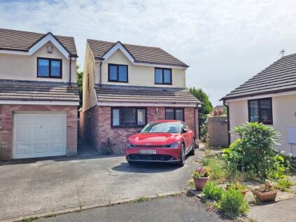 George Thomas Close, Porthcawl, CF36