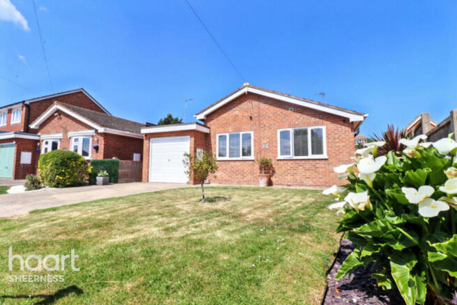 3-bed detached on Drake Avenue, Minster-on-sea, £300,000