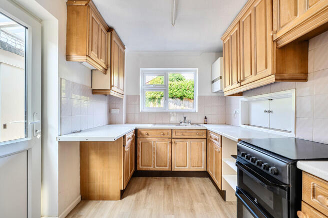 Storrington - semi-detached home photo 4