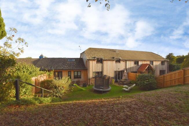 4-bed house on Kings Stables, Upper Woodford                ***VIDEO TOUR***, £650,000