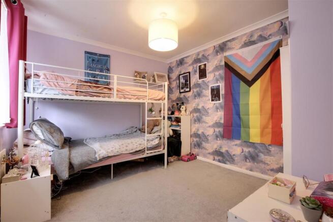 Bed 3.jpg