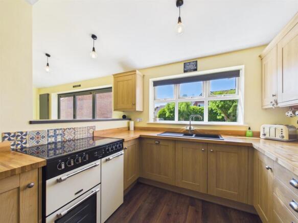 Open Plan Kitchen/Living/Dining Area