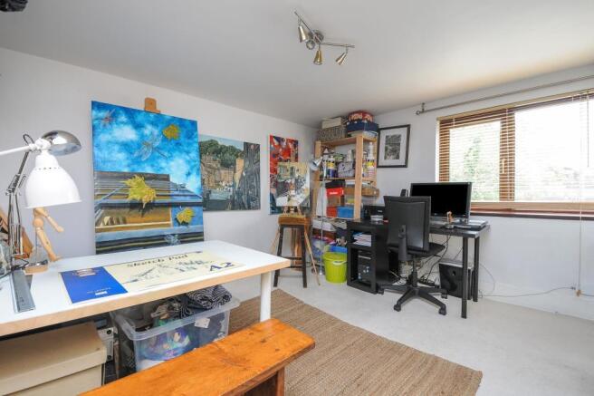 Bedroom/Study