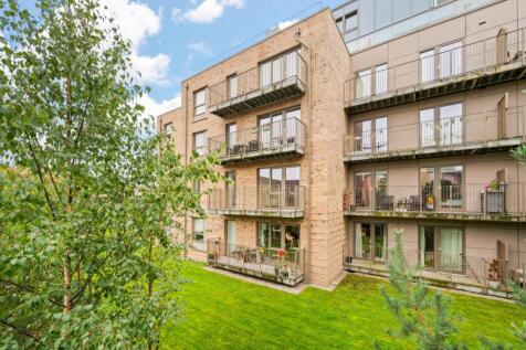 16/8 Hughes Close, Canonmills, Edinburgh, EH7