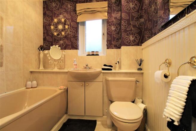 Bathroom.JPG