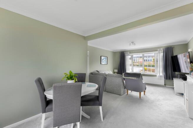 3 bed Semi-Detached for sale Image 6