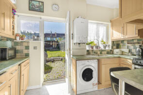 29, Queens Road, Finchley Central, London N3 2AG