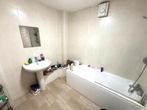 Bathroom.jpg