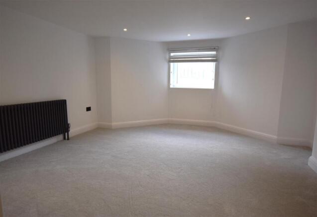 1 bed Flat to rent Image 5