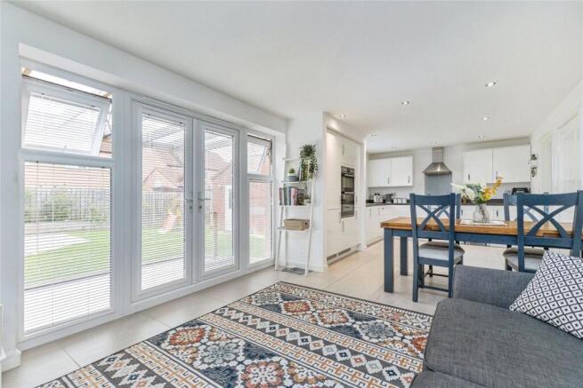 4 bed Detached for sale Image 7