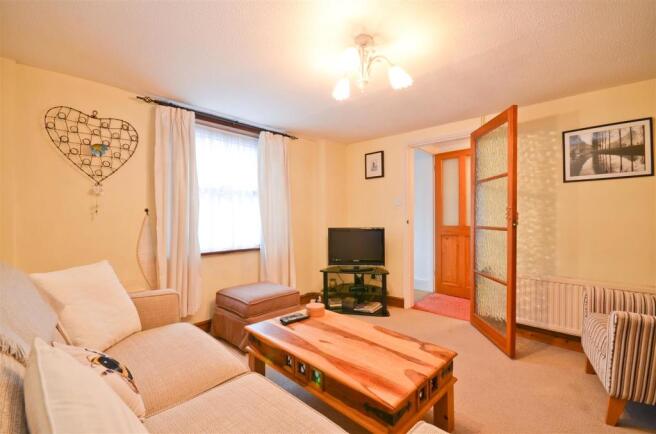 Lounge - Newport - Isle of Wight Estate Agents (2)