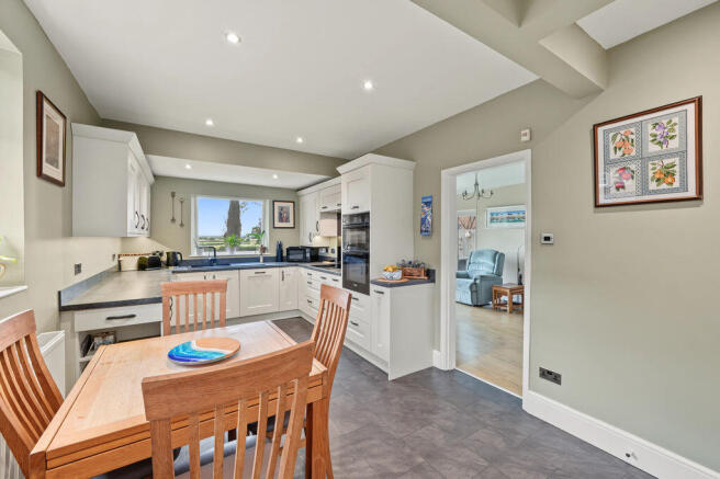 Dining kitchen