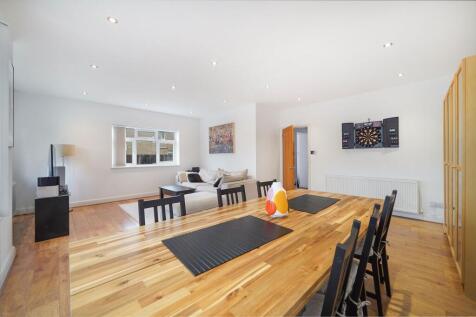 Parkside Way, Harrow, HA2