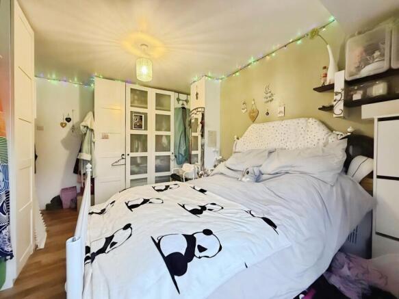 3 bed Semi-Detached for sale Image 7