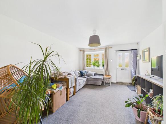 CAM01995G0-PR0380-STILL009