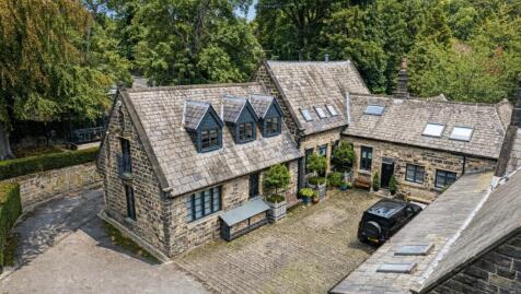 Woodleigh Hall View, Woodlands Drive, Rawdon, Leeds, LS19