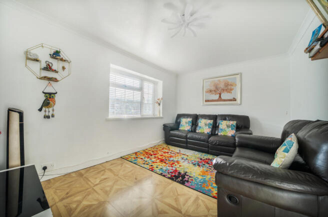 1385807-26-693073...