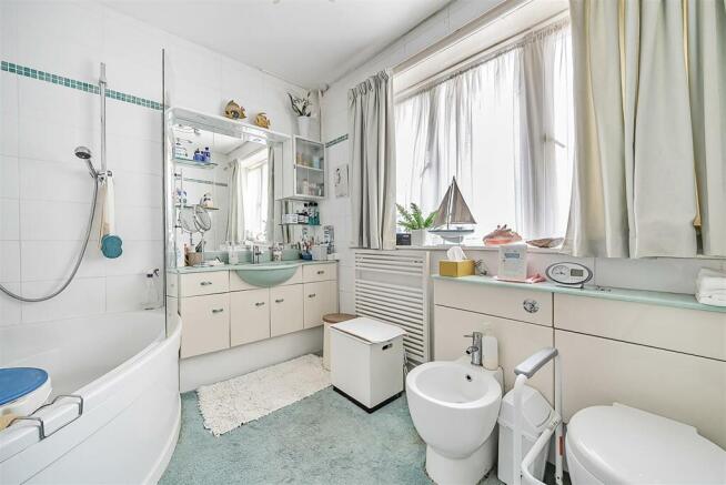 For Sale by Aspire Residential - Offington Lane