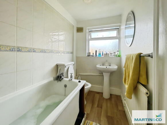 0245a0b9-bath