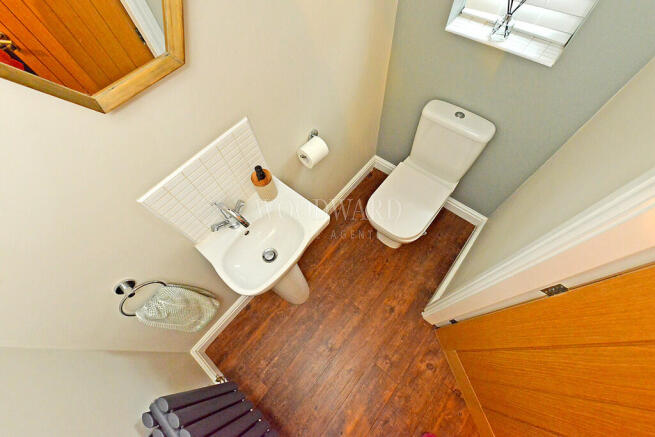Cloakroom/WC