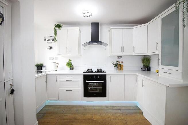 3 bed Detached for sale Image 8