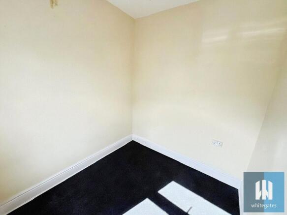 2 bed Terraced to rent Image 6