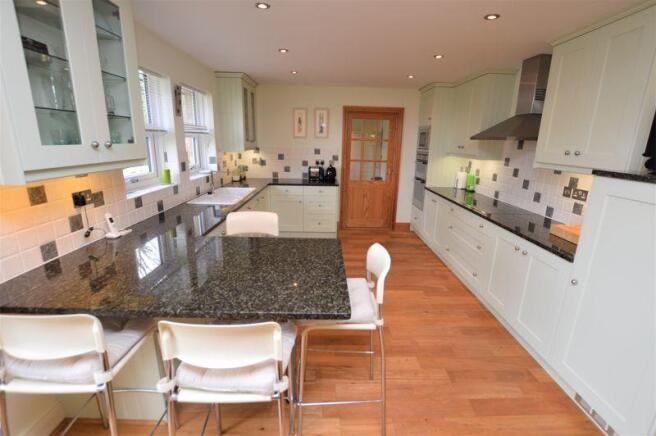 Dining kitchen