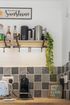 3 bed Semi-Detached for sale Image 11