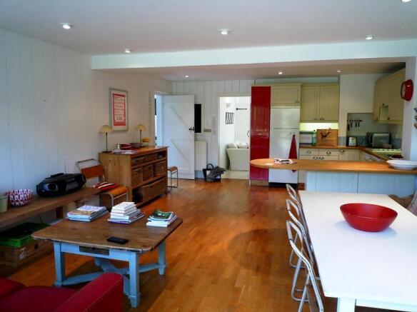 Sitting Room/Dining Room