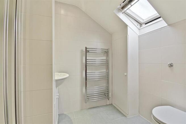 Nasmyth Road - Ensuite3 (1).JPG