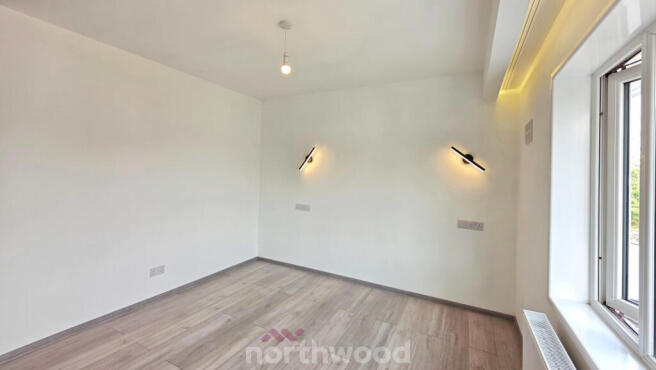 3 bed Semi-Detached for sale Image 10