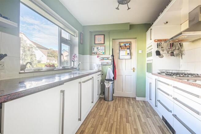 3 Five Trees Drive, Dore, S17 3LX photo 4