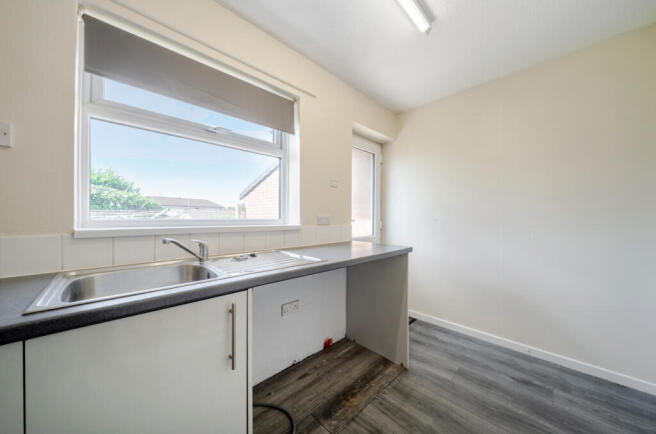 2 bed House for sale Image 10