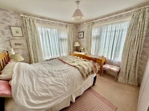 4 bed Detached for sale Image 11