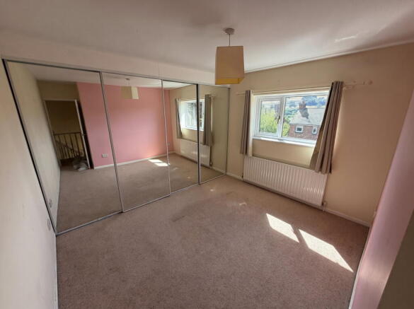 3 bed Semi-Detached for sale Image 9