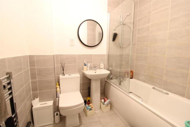 Bathroom (Alto ID: 185489868)