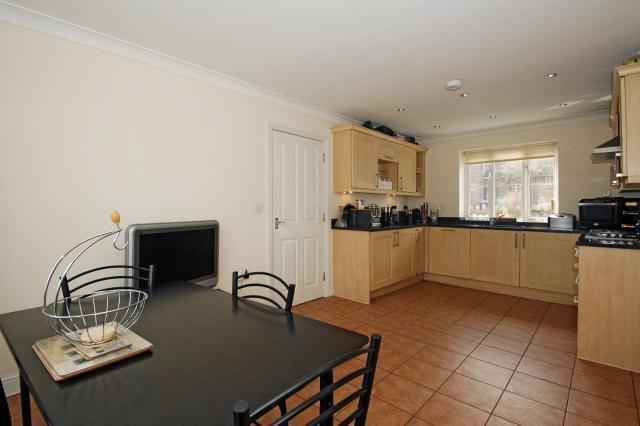 Kitchen/Dining Area