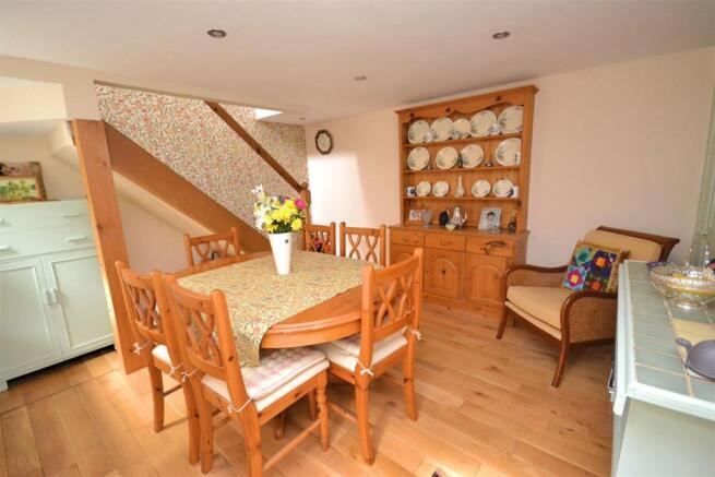 Dining Area 1.jpg