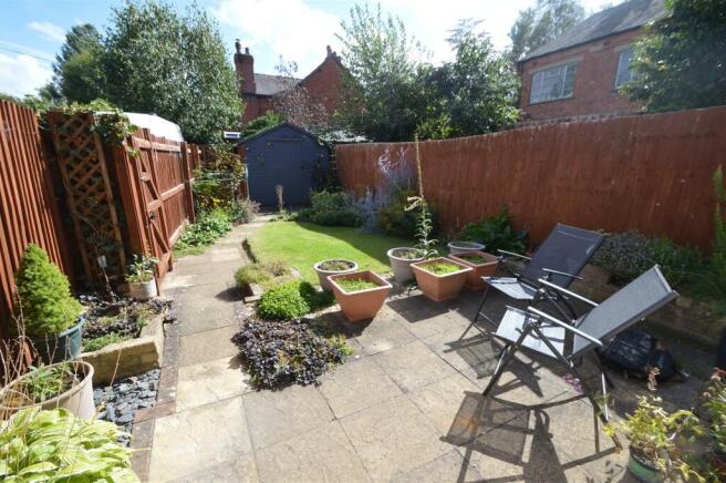 Garden 1.JPG