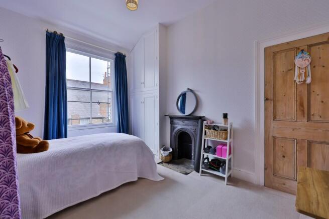 4 bed Town House for sale Image 12