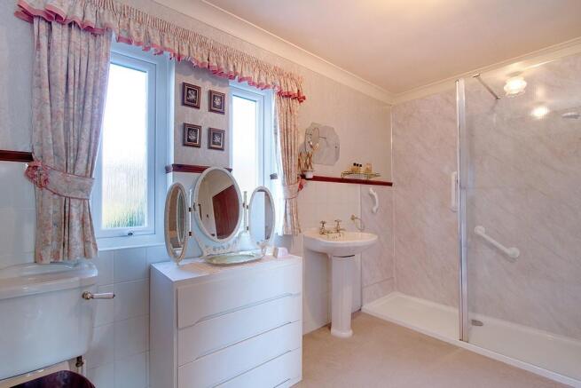 Shower room 